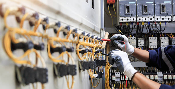 Professional Electrician technician working in Pensacola Station, FL